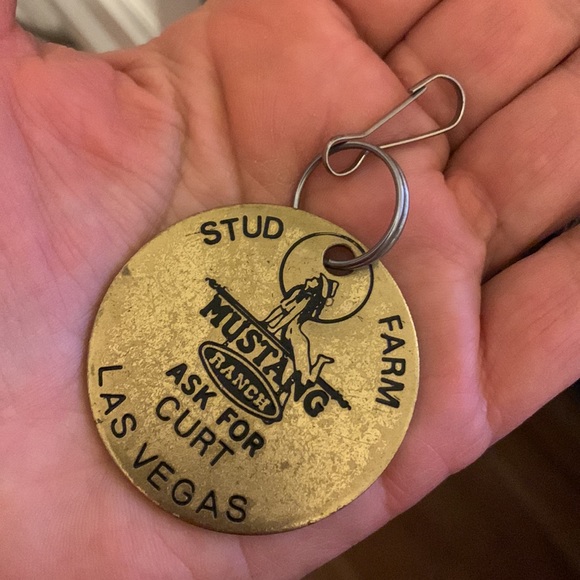 Mustang Ranch Las Vegas CURT Vintage rare key ring charm holder - Picture 4 of 4